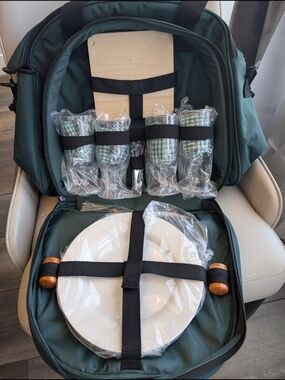 Picnic at Ascot Dinner Set for 4 in Dark Green Tote - Portable Home Dining Kit